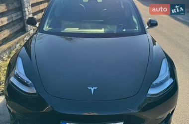 Седан Tesla Model 3 2020 в Киеве