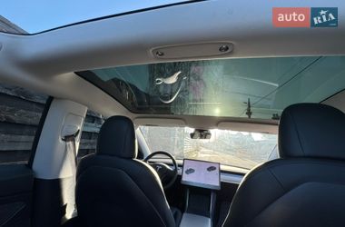 Седан Tesla Model 3 2020 в Киеве