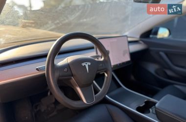 Седан Tesla Model 3 2020 в Киеве
