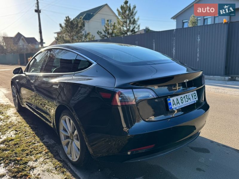 Седан Tesla Model 3 2020 в Києві