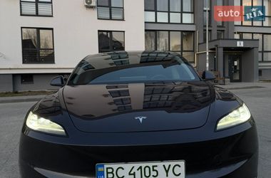Седан Tesla Model 3 2025 в Івано-Франково