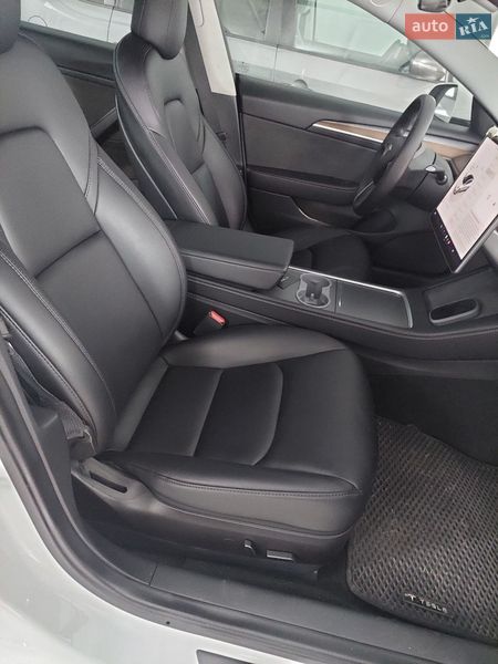 Седан Tesla Model 3 2022 в Білій Церкві