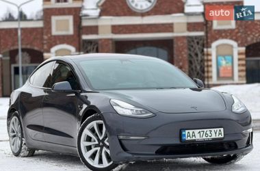 Седан Tesla Model 3 2018 в Києві