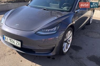 Седан Tesla Model 3 2019 в Киеве