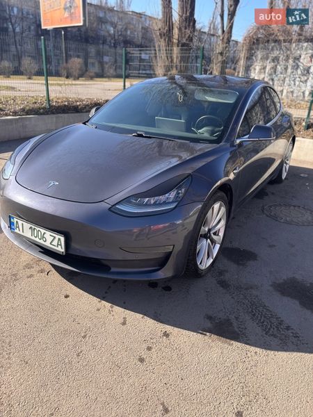 Седан Tesla Model 3 2019 в Києві