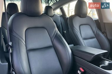 Седан Tesla Model 3 2019 в Броварах