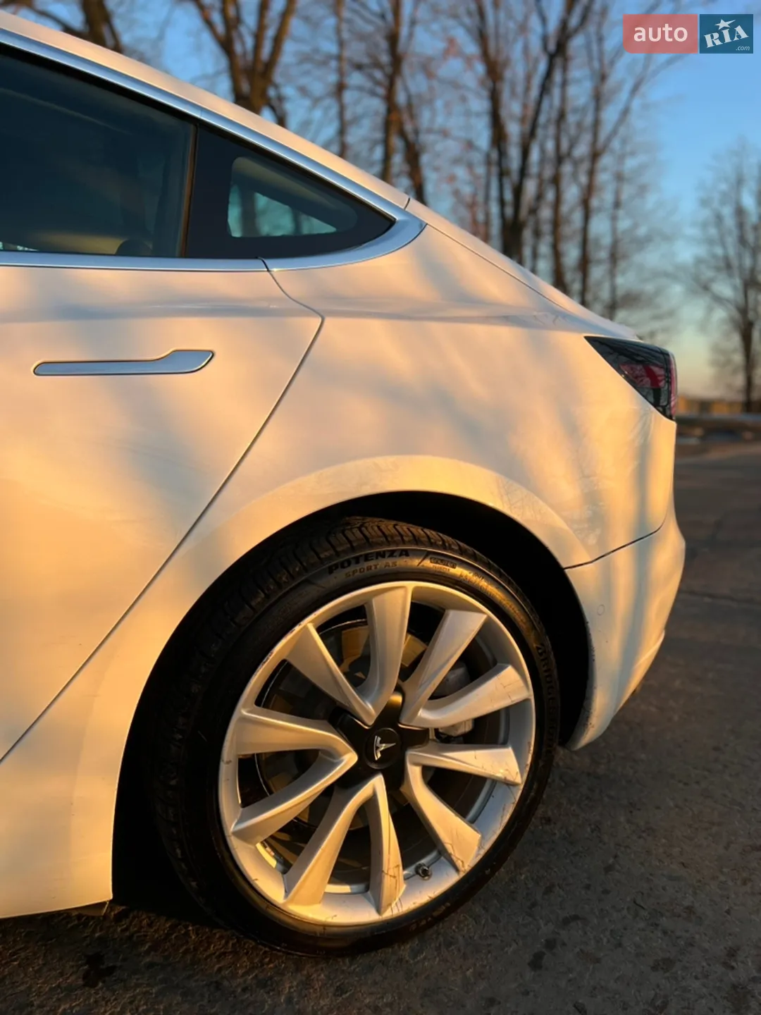 2019 Tesla Model 3 - мініатюра 9