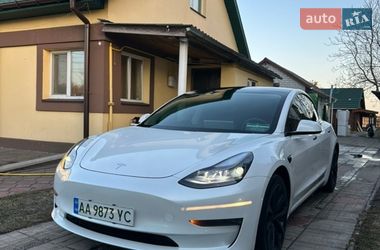 Седан Tesla Model 3 2021 в Киеве