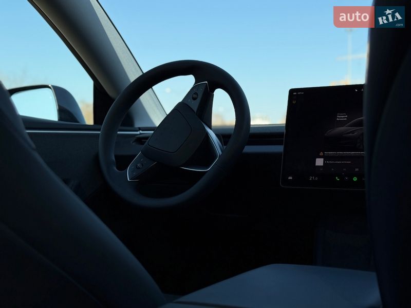 Седан Tesla Model 3 2025 в Львове фото 22 Седан Tesla Model 3 2025 в Львове