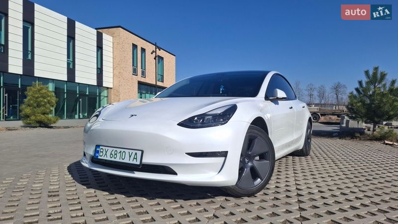 Tesla Model 3 2023