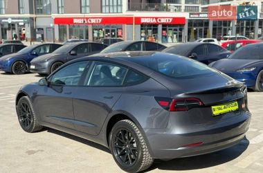 Седан Tesla Model 3 2023 в Львове