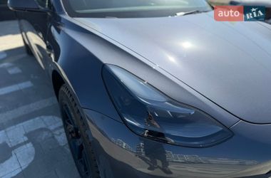 Седан Tesla Model 3 2023 в Львове