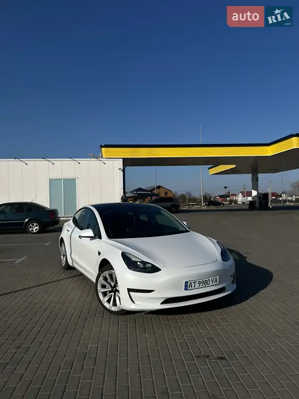 Tesla Model 3 2022