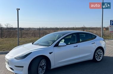 Седан Tesla Model 3 2022 в Ивано-Франковске