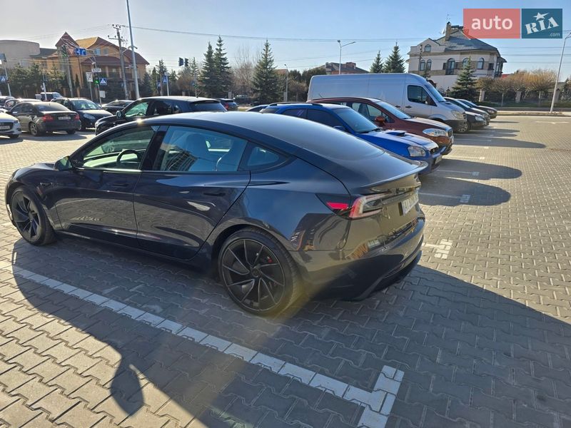 Седан Tesla Model 3 2024 в Киеве
