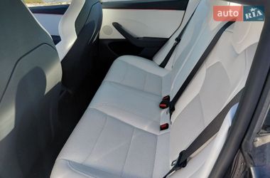 Седан Tesla Model 3 2024 в Києві