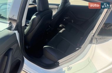 Седан Tesla Model 3 2022 в Киеве