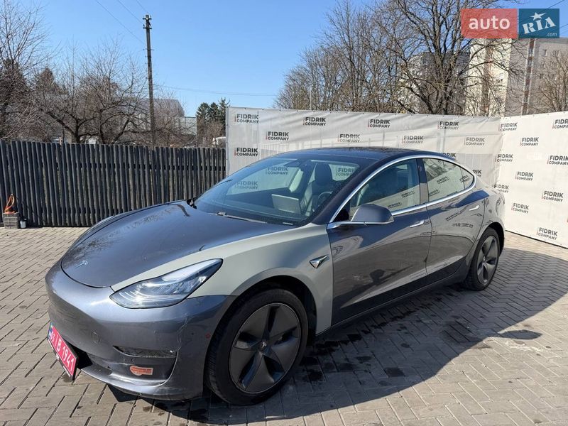 Tesla Model 3 2019