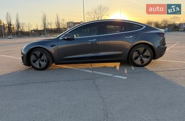 Седан Tesla Model 3 2020 в Дніпрі
