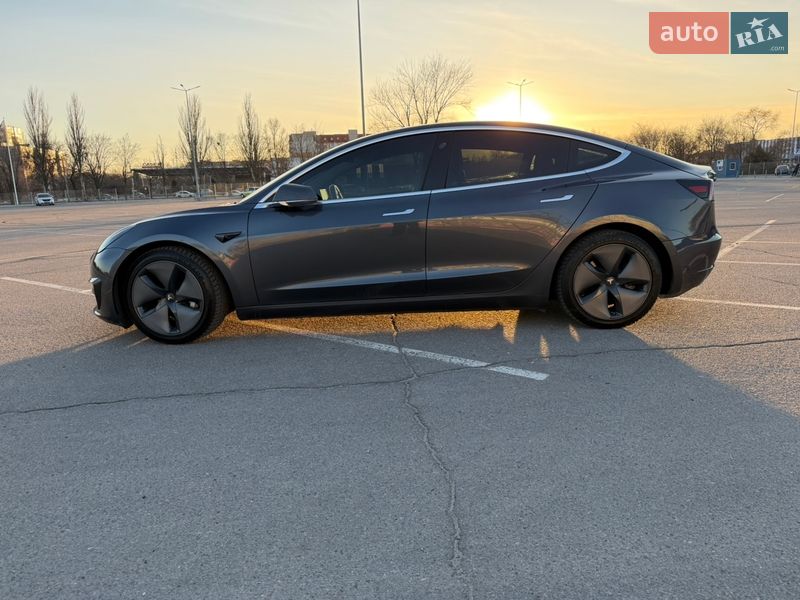 Tesla Model 3 2020 Tesla Model 3 2020