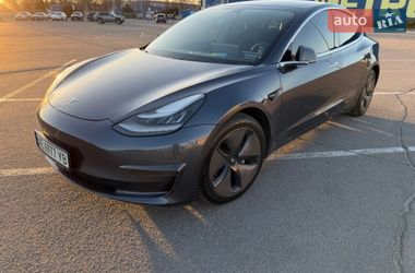 Седан Tesla Model 3 2020 в Дніпрі