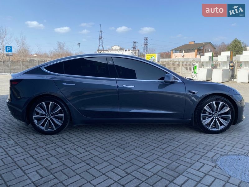 Седан Tesla Model 3 2019 в Запоріжжі