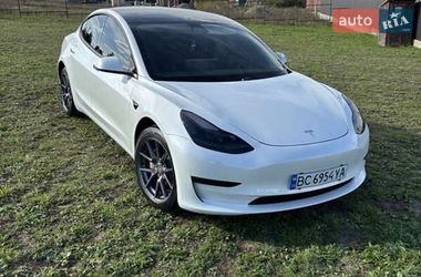 Седан Tesla Model 3 2022 в Львові