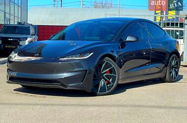 Седан Tesla Model 3 2024 в Киеве