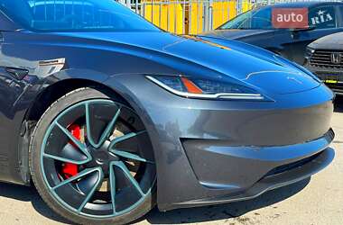 Седан Tesla Model 3 2024 в Киеве
