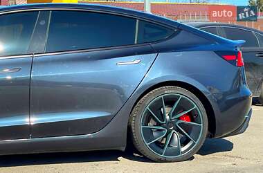Седан Tesla Model 3 2024 в Киеве