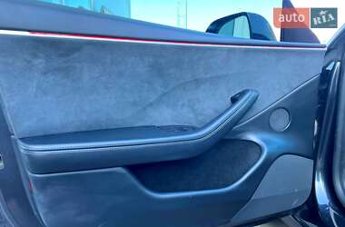 Седан Tesla Model 3 2024 в Киеве