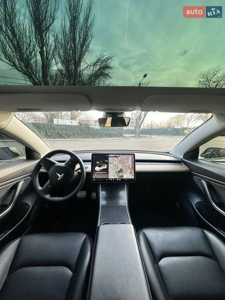 Седан Tesla Model 3 2019 в Одесі