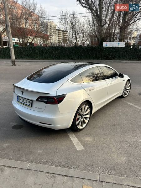 Седан Tesla Model 3 2019 в Одесі