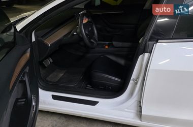 Седан Tesla Model 3 2023 в Дніпрі
