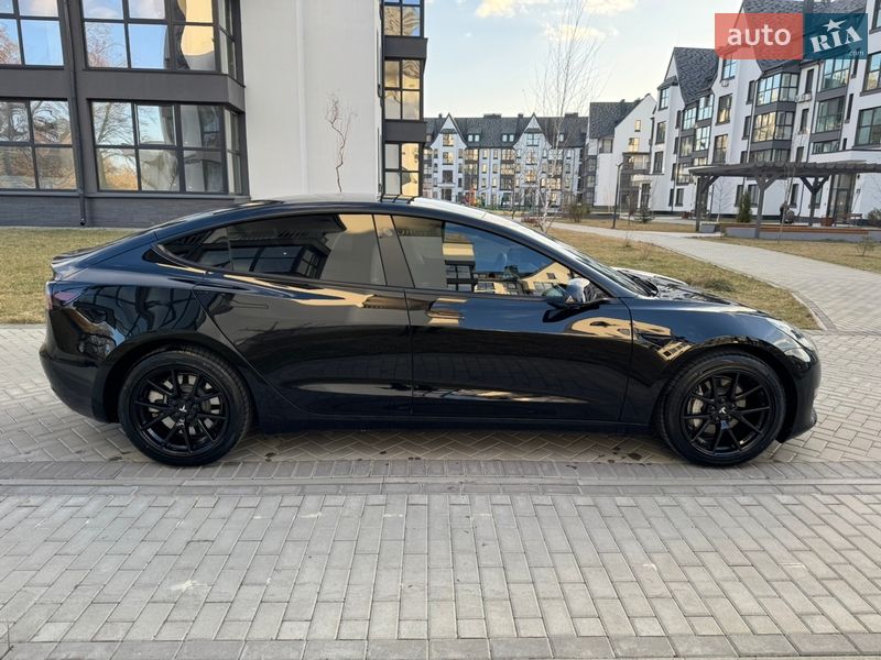 Седан Tesla Model 3 2023 в Киеве фото 8 Седан Tesla Model 3 2023 в Киеве