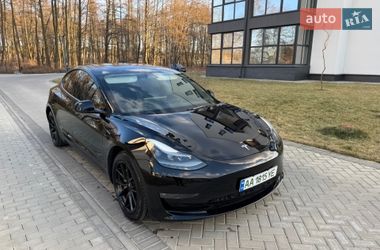 Седан Tesla Model 3 2023 в Киеве