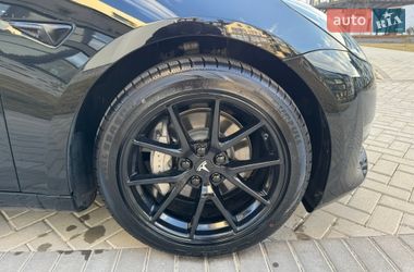 Седан Tesla Model 3 2023 в Киеве