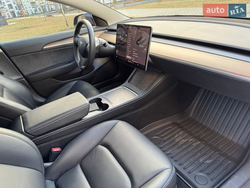 Седан Tesla Model 3 2023 в Киеве фото 22 Седан Tesla Model 3 2023 в Киеве
