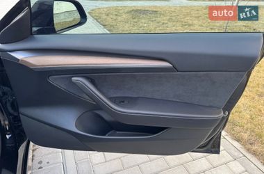 Седан Tesla Model 3 2023 в Киеве