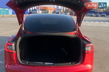 Седан Tesla Model 3 2022 в Виннице