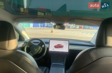 Седан Tesla Model 3 2022 в Виннице