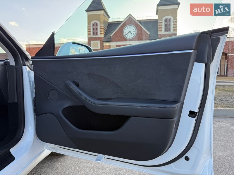 Седан Tesla Model 3 2024 в Києві фото 25 Седан Tesla Model 3 2024 в Києві