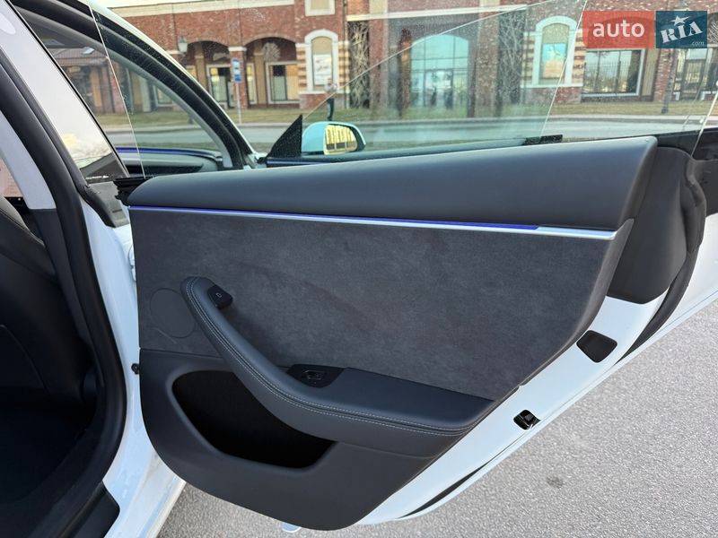 Седан Tesla Model 3 2024 в Києві фото 29 Седан Tesla Model 3 2024 в Києві
