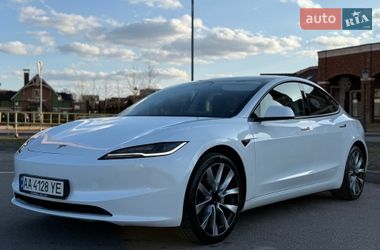 Седан Tesla Model 3 2024 в Киеве