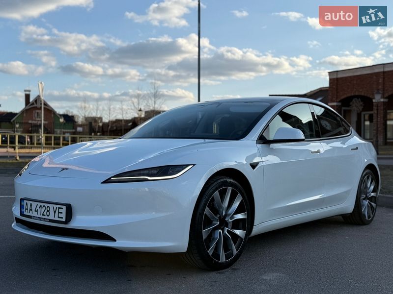 Седан Tesla Model 3 2024 в Києві фото 10 Седан Tesla Model 3 2024 в Києві
