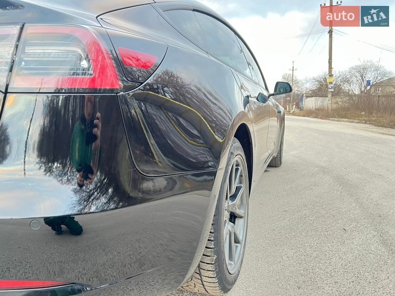 Седан Tesla Model 3 2019 в Дніпрі