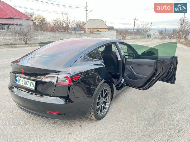 Седан Tesla Model 3 2019 в Дніпрі