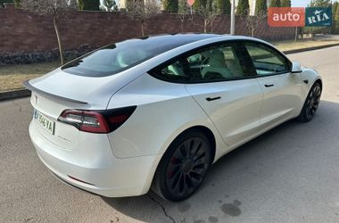 Седан Tesla Model 3 2022 в Ровно