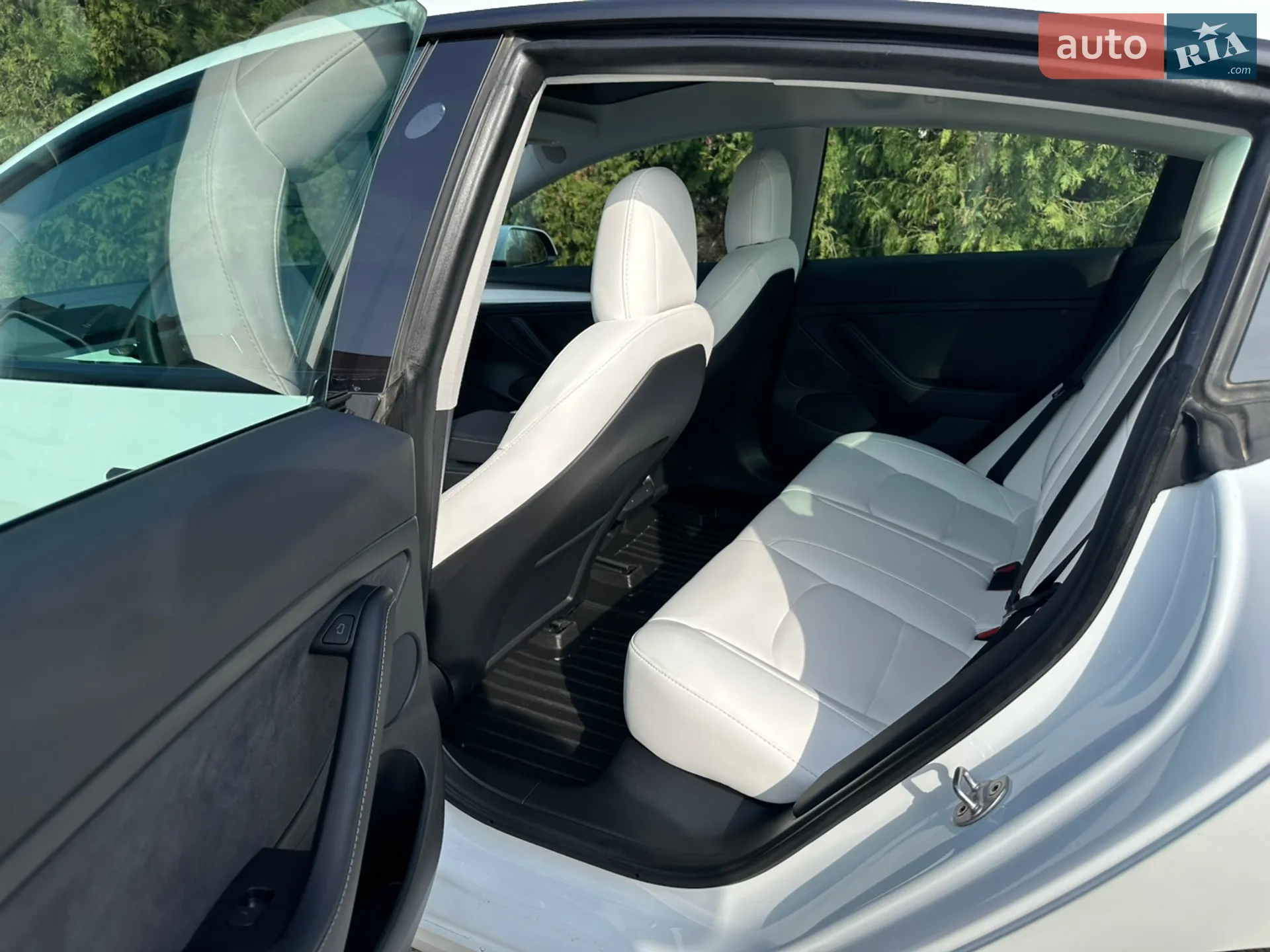 2022 Tesla Model 3 - мініатюра 17