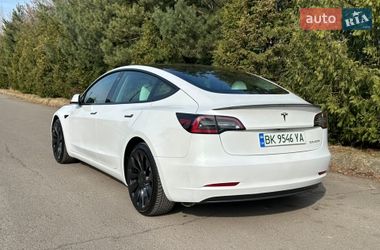 Седан Tesla Model 3 2022 в Ровно